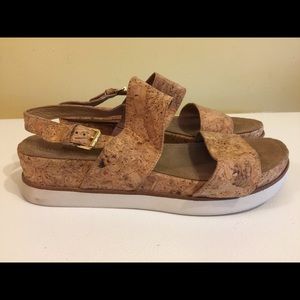 Bussola Peg open toe sandal size 8.5